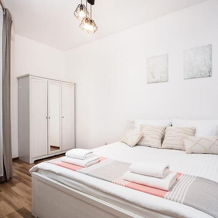 City Of The Kings-Camomile Apartment Krakau Exterior foto